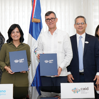 Firma de acuerdo con Caid